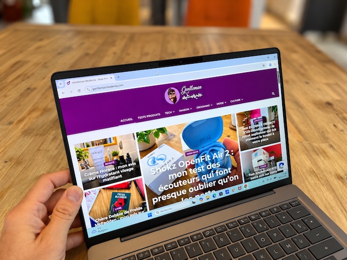 Écran OLED de l'ordinateur portable ASUS Zenbook 14 UX3480Q