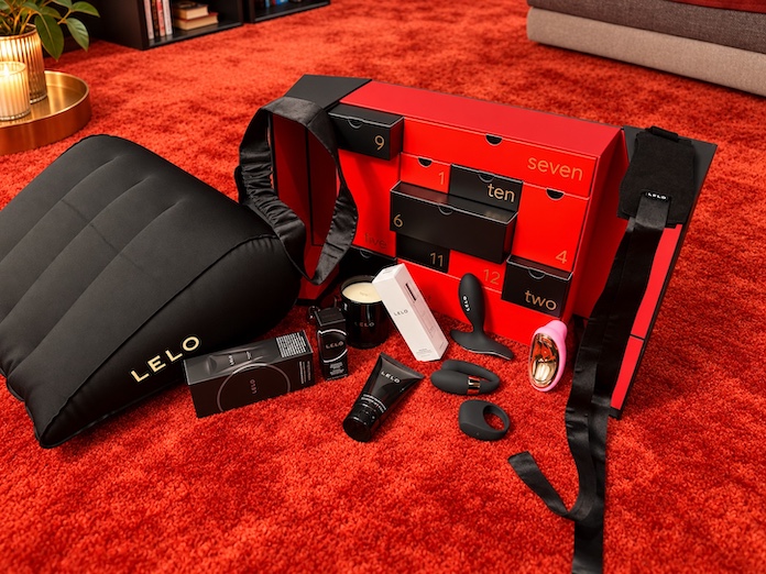 Calendrier pour couples LELO avec ses accessoires et sextoys